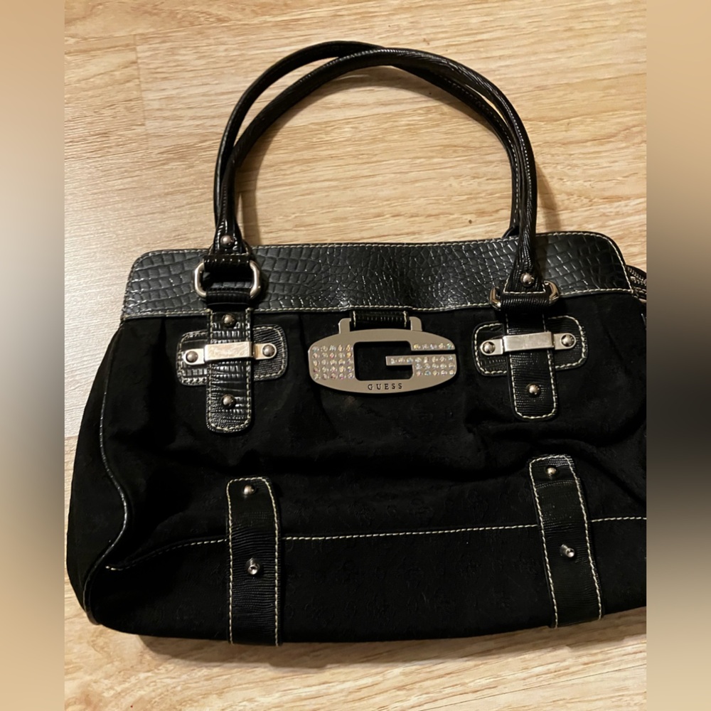 Guess purse